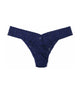 SIGNATURE LACE PLUS THONG - thumbnail